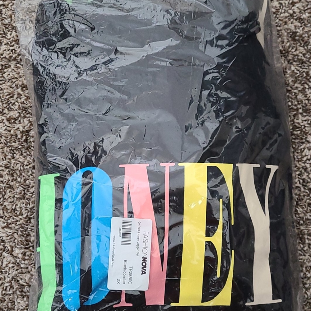 Oh Yes Honey Jogger Set